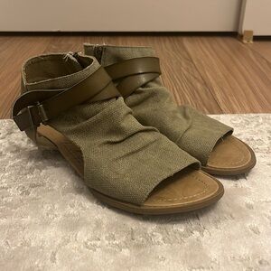 Green side-zip sandals from Blowfish in a size 8.5